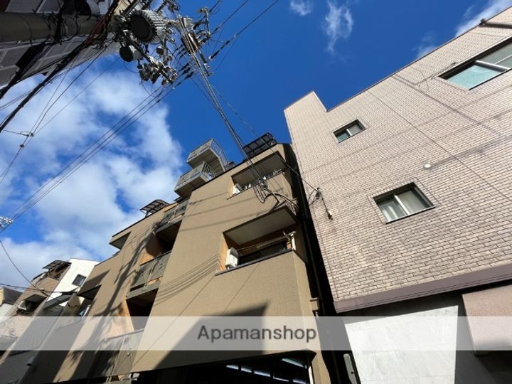 八幡屋宝ハイツの外観