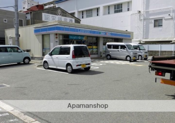 スプランディッドⅦの周辺