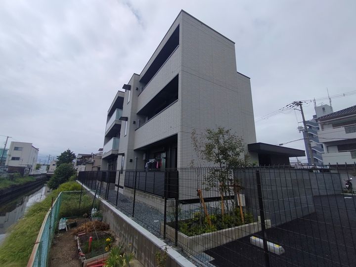 TORISIA Reveの外観