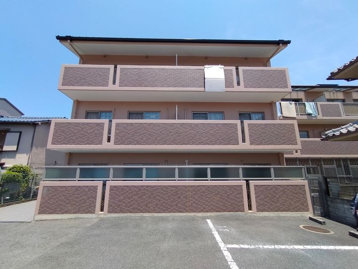 ボヌール鶴見の外観