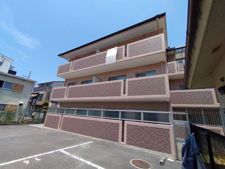 ボヌール鶴見の外観