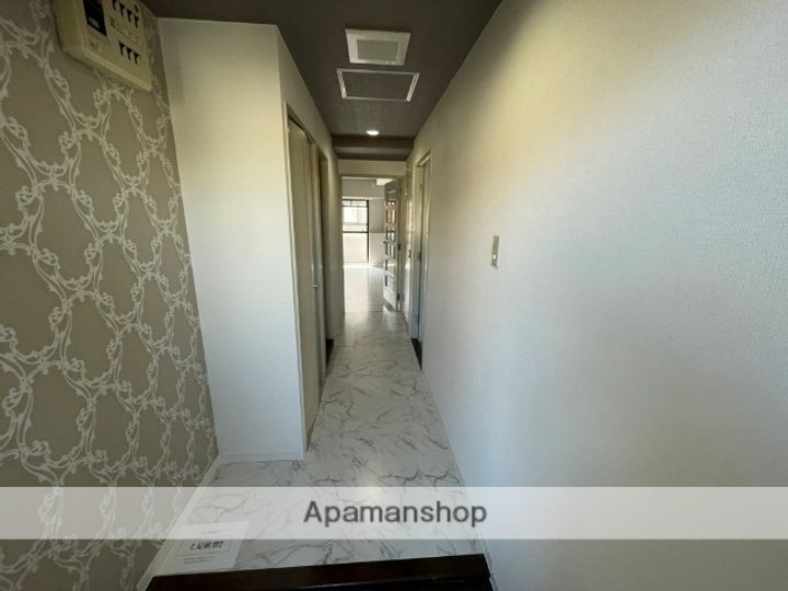 エスパシオ上新庄の玄関