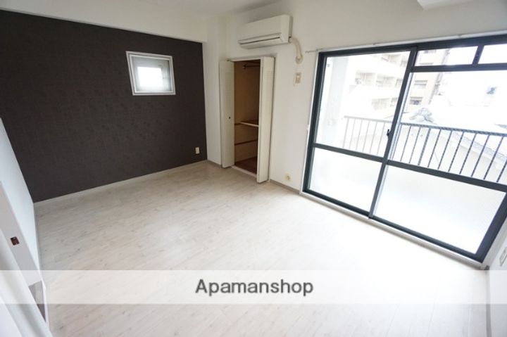 UEDA BUILDINGの居間