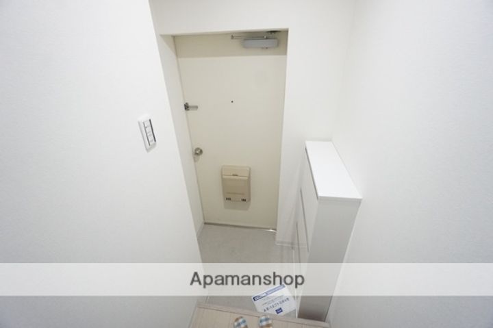双葉マンションの玄関