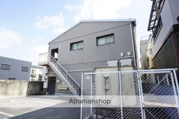 五十鈴ハイツ西館の外観