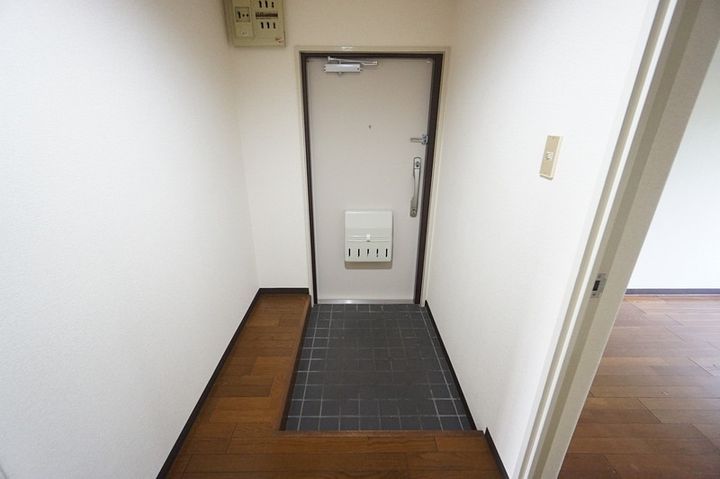 南春日丘プライムタウンの玄関