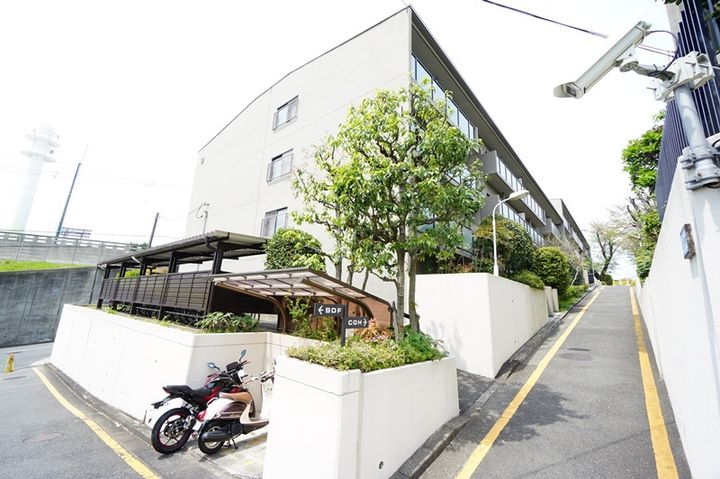 南春日丘プライムタウンの外観