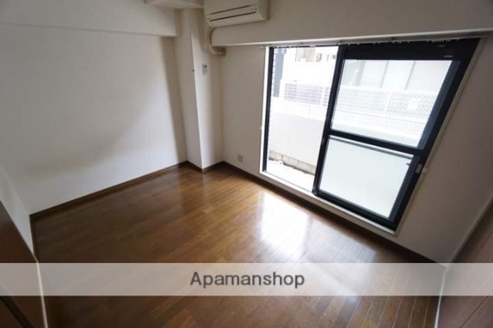 クリスタルシャトーの居間