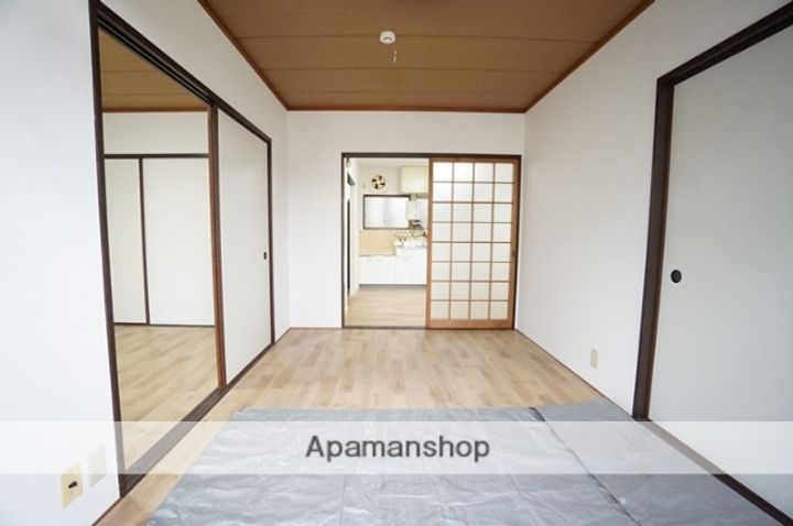吉川ハイツの居間