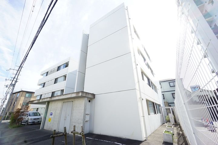 主原EーSITE407の外観