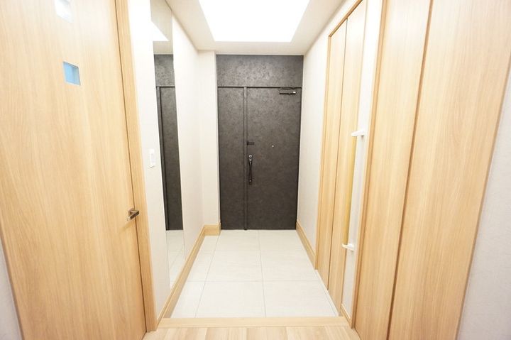 プレミアムコート千里丘の玄関