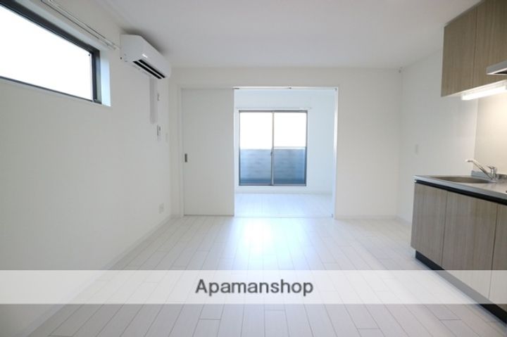 大阪府吹田市山田北の賃貸アパートの居間