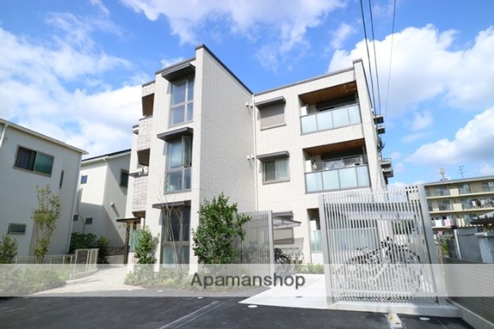 大阪府茨木市耳原3丁目の賃貸マンションの外観