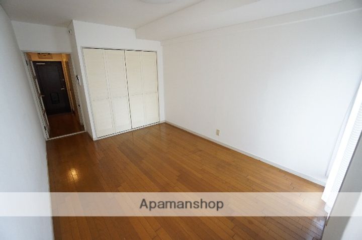 東白マンションの居間