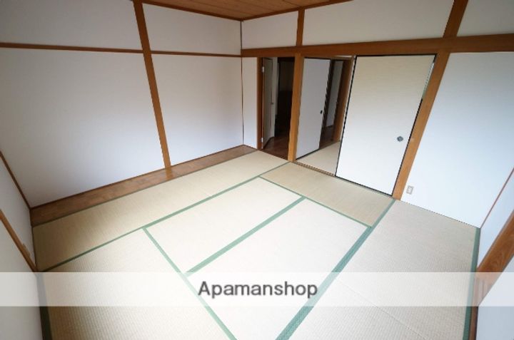 クローバーハイツ辻崎の内装