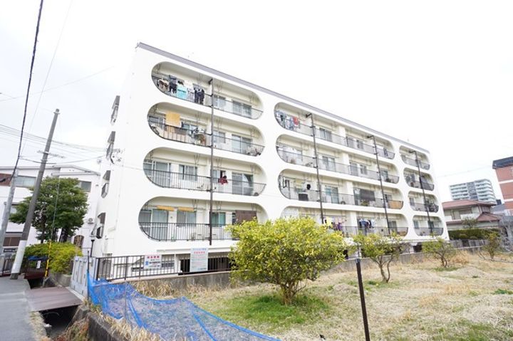 マンション和光の外観