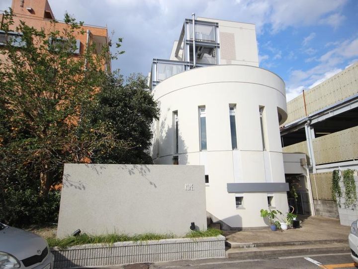 ドムス西高槻の外観