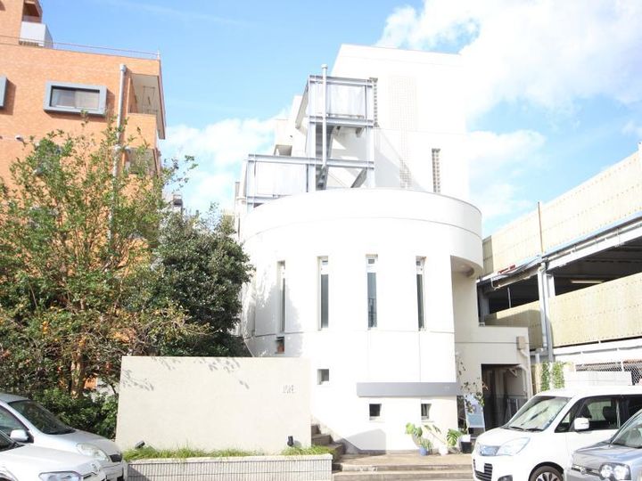 ドムス西高槻の外観