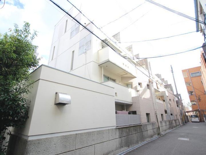 ドムス西高槻の外観