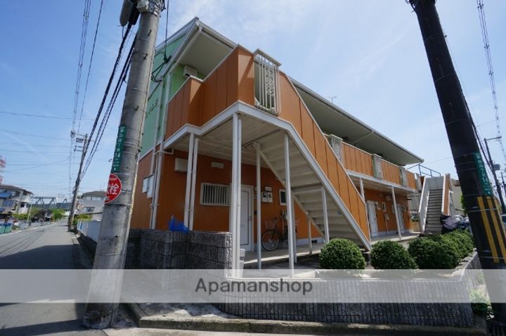 キャッスルハイムB棟の外観