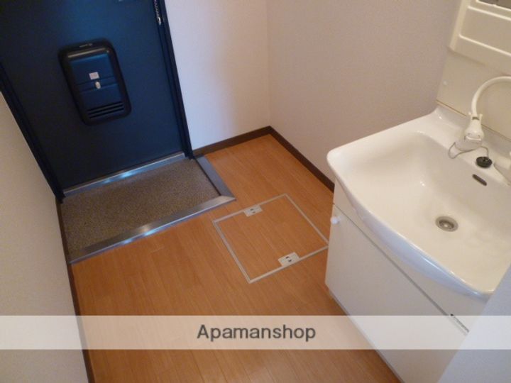 AKARENGAの玄関