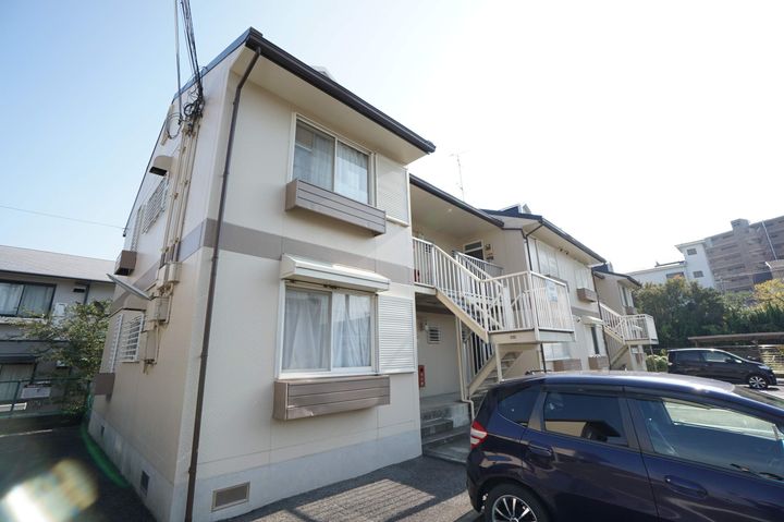 高井ハイツC棟の外観