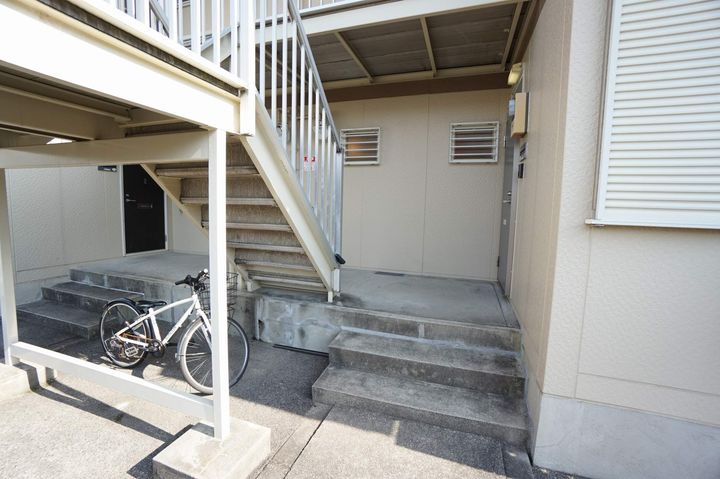 高井ハイツC棟の外観