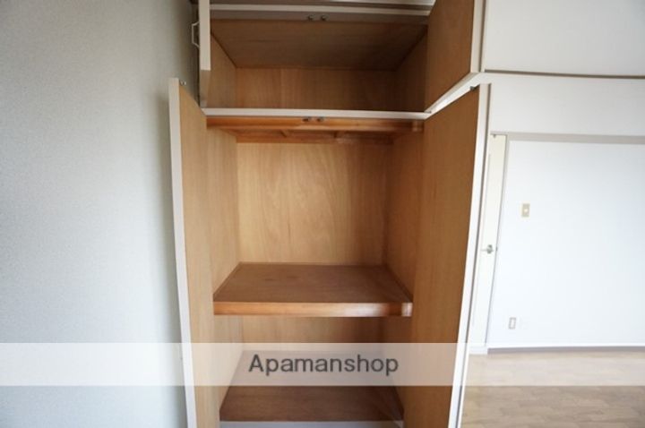 ロイヤルハイツ登美の里の内装