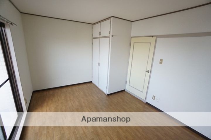 ロイヤルハイツ登美の里の内装