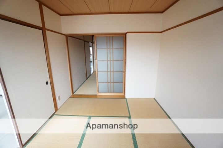 ロイヤルハイツ登美の里の内装