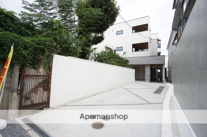 キャルムコート高槻富田の外観