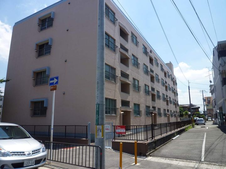 マンション和光の外観