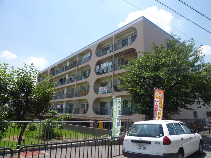 マンション和光の外観