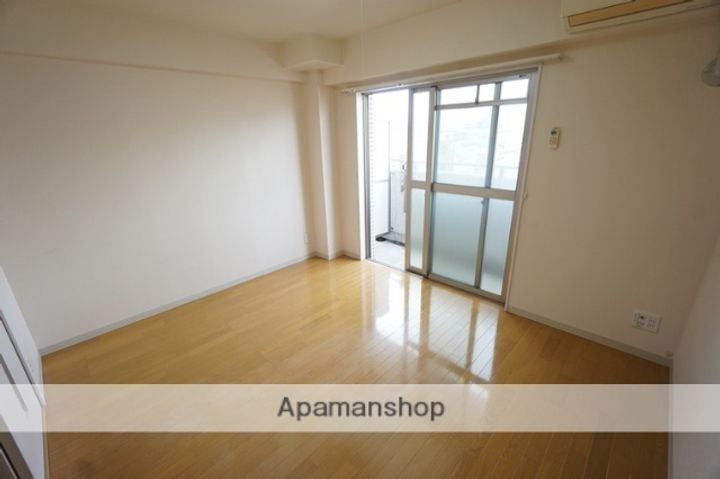 セラフィック・IWTの内装