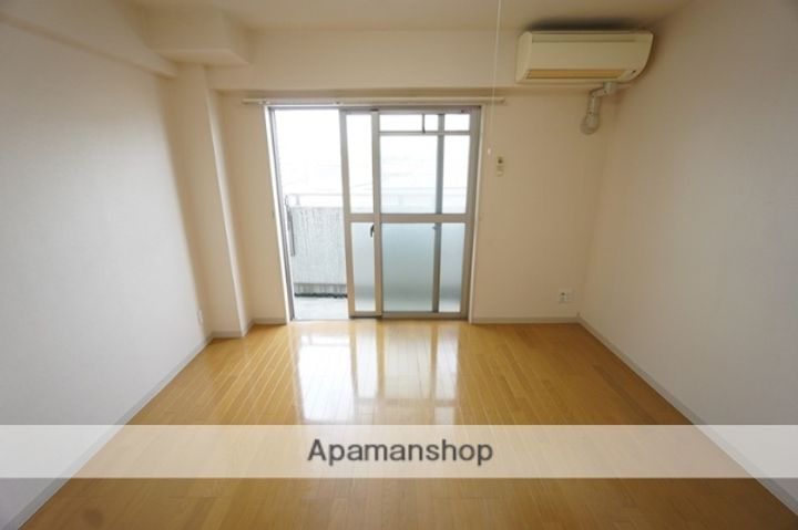 セラフィック・IWTの内装