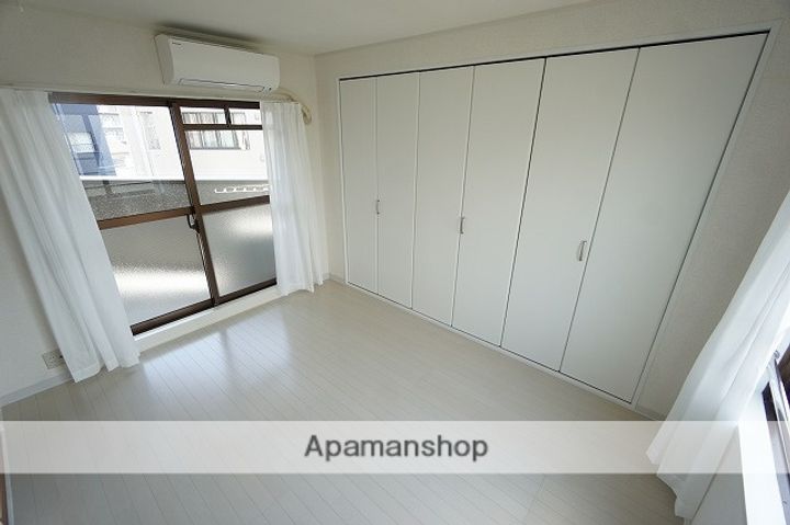 美山ビルの内装