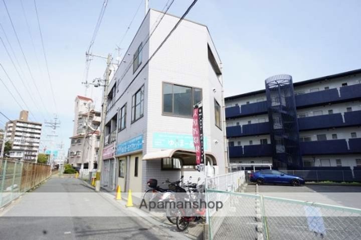 美山ビルの外観