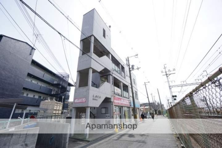 美山ビルの外観