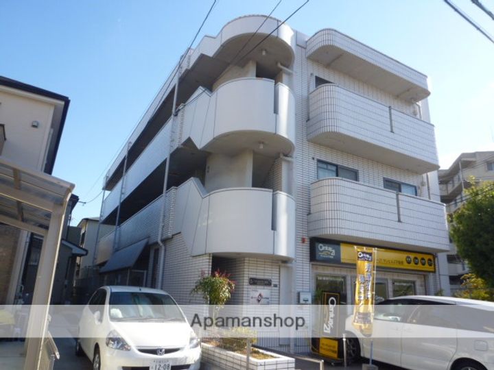 アクシスコート三島丘の外観