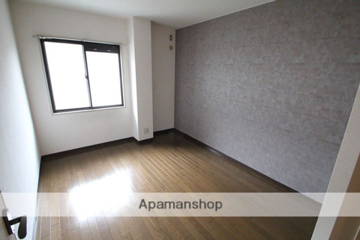 大阪府豊中市中桜塚4丁目の賃貸マンションの内装