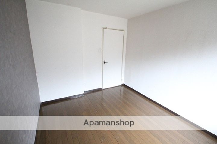 大阪府豊中市中桜塚4丁目の賃貸マンションの内装