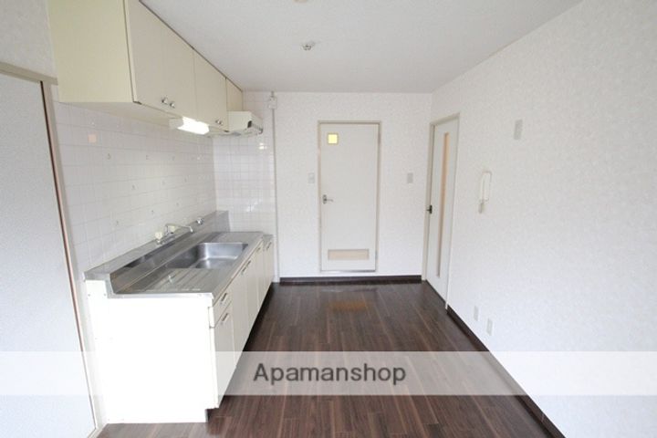 大阪府豊中市中桜塚4丁目の賃貸マンションの居間