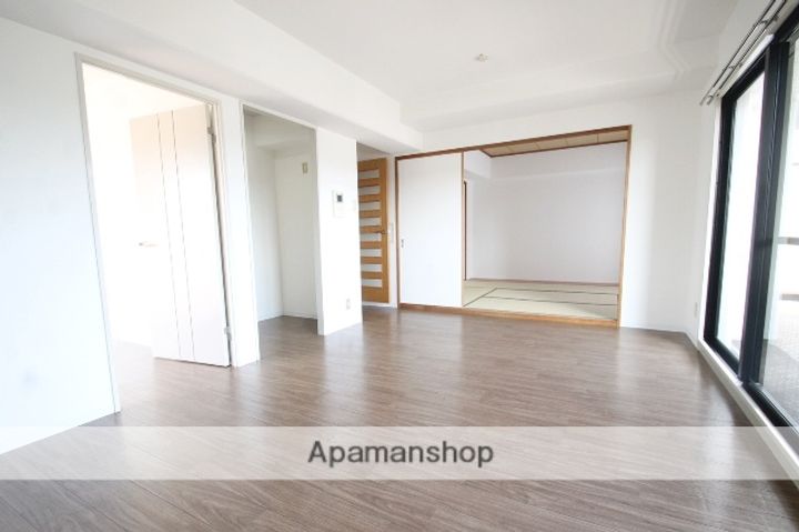 大阪府豊中市西緑丘2丁目の賃貸マンション401の内装