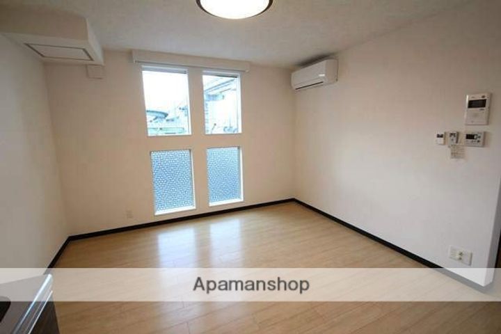 ガレリア大阪空港の居間