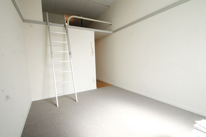 レオパレス109’Sの居間