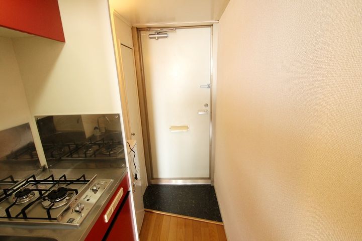 レオパレス109’Sの玄関