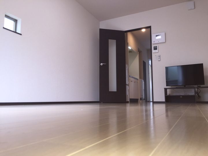 クレイノコート201の居間