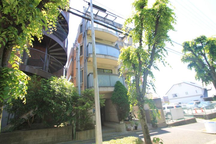 カルム西緑丘の外観