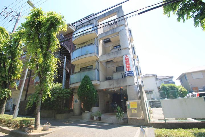 カルム西緑丘の外観