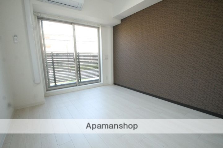 大阪府大阪市淀川区西三国1丁目の賃貸マンションの内装